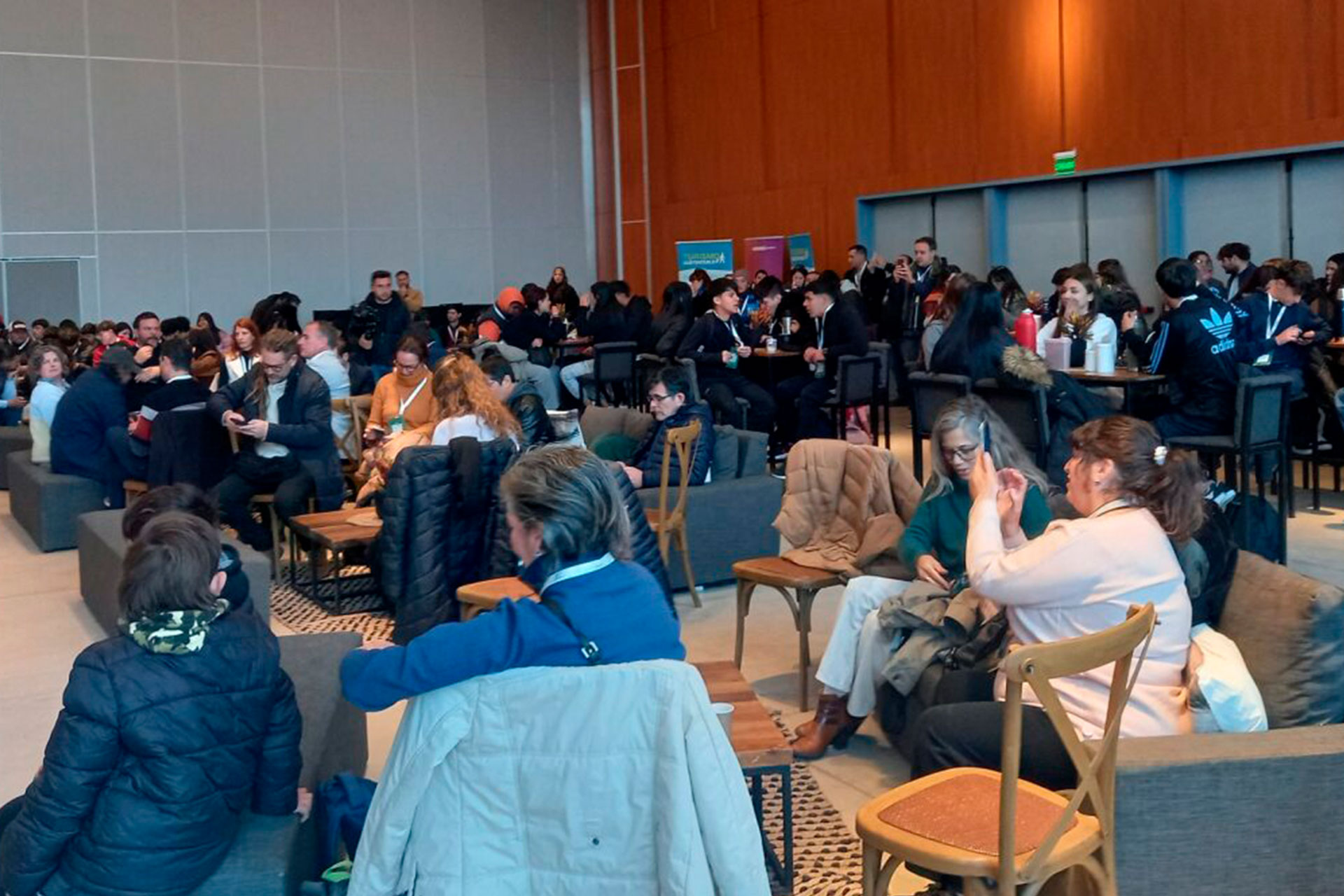Fundación-avina-coorganizó-un-espacio-de-diálogo-sobre-economía-circular-social-en-la-CCI-de-Córdoba-3